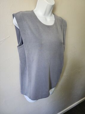 Athleta Light Gray Sleeveless Tank Top Size Small